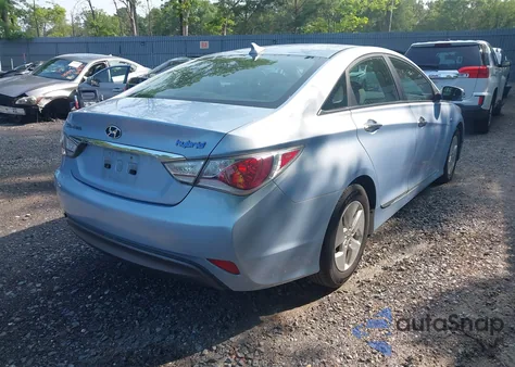 2011 Hyundai Sonata Hybrid z USA, uszkodzony, nr VIN KMHEC4A4XBA004636